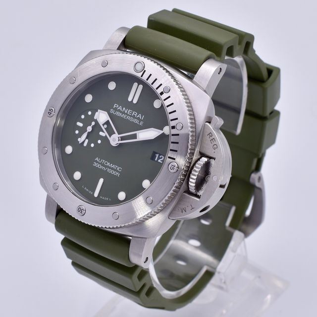 Panerai Submersible PAM01055 Image 2